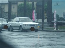 信号待ちしてる時に対向車の方に