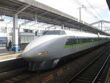 新幹線「こだま」１５カ所にひび　１００系全車両を点検へ