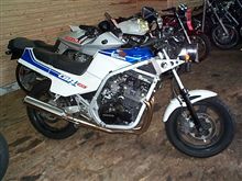 今度は、バイクが欲しくなってきた....