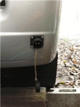 外部電源コンセント　車外分