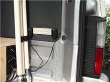 外部電源コンセント　車内分