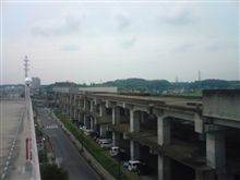建設中