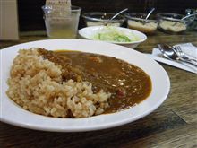 ランチは一人さびしく・・・