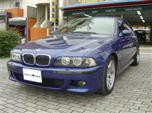 ブレーキフルード交換後に走行中、後方よりE39M5が現れた！