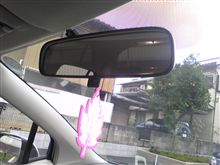 レンタカーのルームミラーを外してみた
