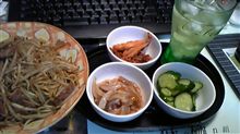 今宵の即席つまみ!!　ってかご飯(￣ー￣)ニヤリッ 