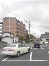 枠外斜め駐車！