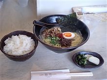 地鶏ラーメン・ライスセット￥８５０