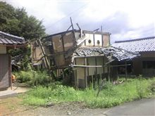 田舎の廃墟はまだありましたよ…