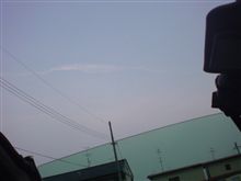 神経質なくらい妙な雲が気になるワタクシめでございますが