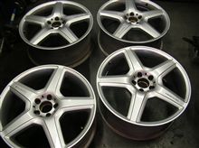 AMG7ミリ奥に