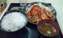 ご飯食べて眠いです(笑)