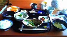 朝ごはん　( ^^) _旦~~