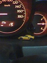 342km走って、ガソリン半分