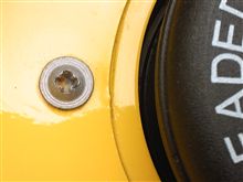 (&gt;_&lt;)給油口のネジにサビ発見！