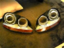 現代機器を使う男