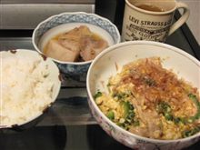 今日のディナーは、ゴーヤチャンプルーとラフテー