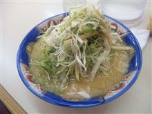 まぁ、なんだ。その、アレだ。