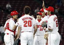 広５―２中（１６日）　広島が連敗３で止める