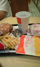 夕食はマクドナルド♪
