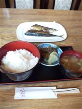 サ店でランチ