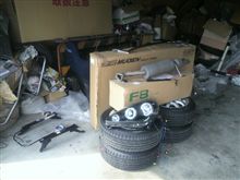 社外パーツのガレージセールd(-_☆)