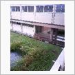 机が吹っ飛ばされた