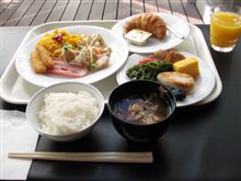 ホテルの朝食バイキング