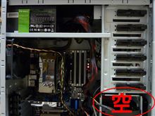 パソコン復旧作業／HDD取り外し