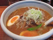 今日のランチは、「一点張」味噌ラーメン　煮玉子　大盛　1,000円