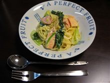 サーモンと青梗菜とほうれん草のクリームパスタ サーモンと青梗菜とほうれん草のクリームパスタ