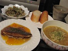 今日のディナーは、スマ僧特製「真鯛のムニエルマンゴーソース」