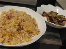 今日のランチは、スマ僧チャーハンとエリンギのマヨネーズ焼き