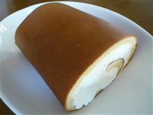 これは美味しい　シューロールです♪
