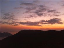 山頂からの夕暮れの絶景