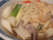 今日のディナーは、具沢山肉うどん