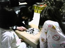 碁石で、、 碁石で、、