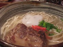 今日のランチは、赤坂「花唄」ソーキソバ　1,000円
