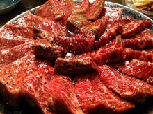 昨日は赤坂見附の「焼肉大関」で満腹でした。
