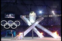 バンクーバオリンピック　聖火台のハプニング！