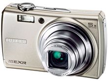  FinePix F200EXRお買い上げ♪