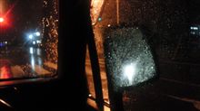 夜、土砂降り