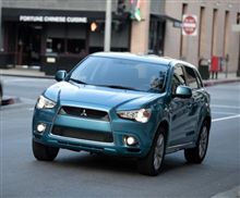 Mitsubishi Outlander Sport ・・・・ 