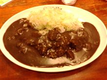 今日は休み！！久々の買い物の日。昼食はカレー（￣ー￣； 