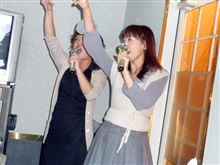 あり得ない美人とコンビカラオケ行きました