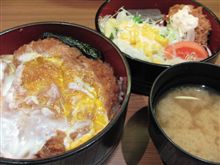 今日のランチは、「やげん亭」ロースかつ重　1,050円