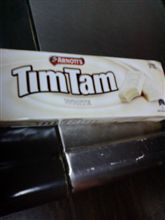 白いTimTam！ごらんあれ。