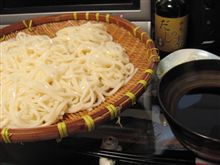 今日のランチは、自宅で「石丸製麺」のざるうどん大盛！