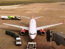 デュッセル空港へ。