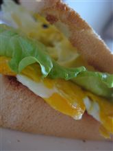 今日の朝ごはんは一手間加えて。。(笑) 今日の朝ごはんは一手間加えて。。(笑)